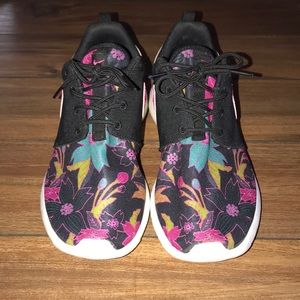 Floral pink athletic shoes